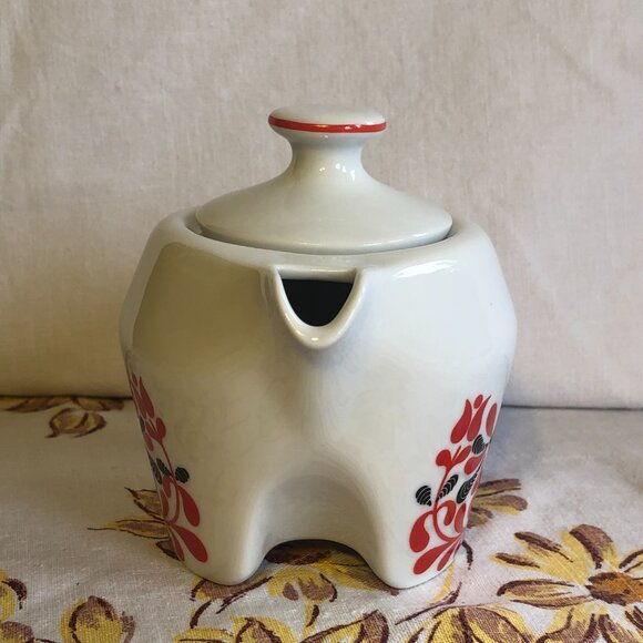 Vintage Hollohaza White with Red Rooster Small Ceramic Teapot or Creamer Hungary - Picture 4 of 7